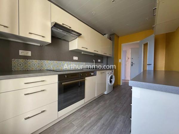 Location Appartement 4 pièces 69 m2 à Lons-le-Saunier