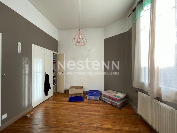 Talence centre proche TRAM Echoppe double avec garage sur 600 m2 de terrain