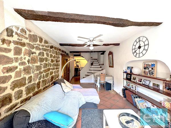 Maison de village  de 102 m² , 3 chambres  avec cave, remise et  buanderie sur Saint-Maximin-La-Sainte-Baume