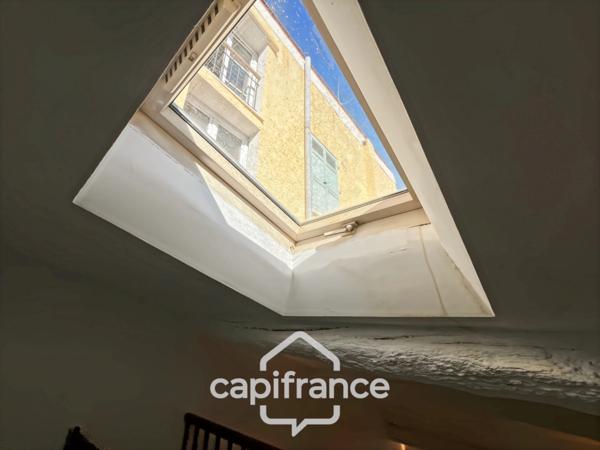 Appartement à vendre 3 pièces HYERES (83), Duplex rénové de 66,55m2, Rue Massillon.