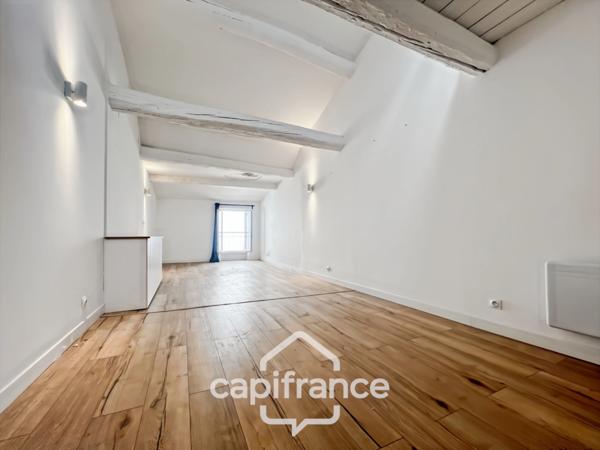 Appartement à vendre 3 pièces HYERES (83), Duplex rénové de 66,55m2, Rue Massillon.
