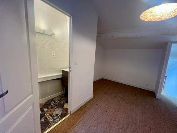 Appartement à vendre 3 pièces HYERES (83), Duplex rénové de 66,55m2, Rue Massillon.