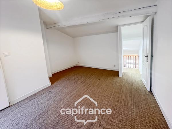 Appartement à vendre 3 pièces HYERES (83), Duplex rénové de 66,55m2, Rue Massillon.