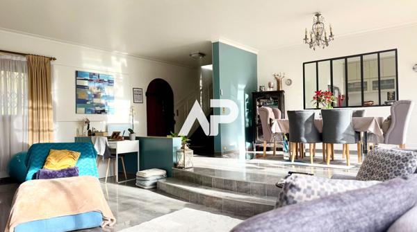 Maison Soisy Sous Montmorency 8 pièce(s) 272 m2 €928 000 ** - Référence 1439