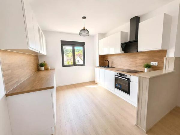 Vente                                                      Appartement
                        
                     5 pièces                      112 m2                     à Ingersheim
