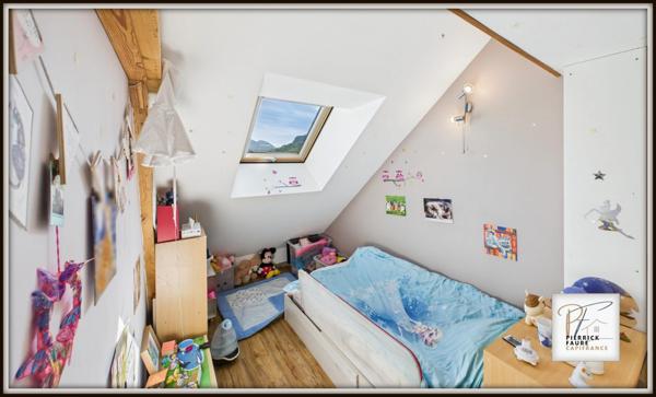 Appartement Duplex 4 chambres avec extérieur 250m² garage cave et cuisine d'été