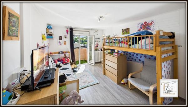 Appartement Duplex 4 chambres avec extérieur 250m² garage cave et cuisine d'été