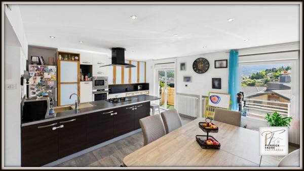 Appartement Duplex 4 chambres avec extérieur 250m² garage cave et cuisine d'été