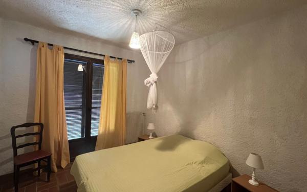 Maison à vendre    6 pièces •  Porto-Vecchio