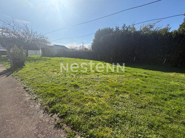 Terrain constructible, centre bourg Peaule