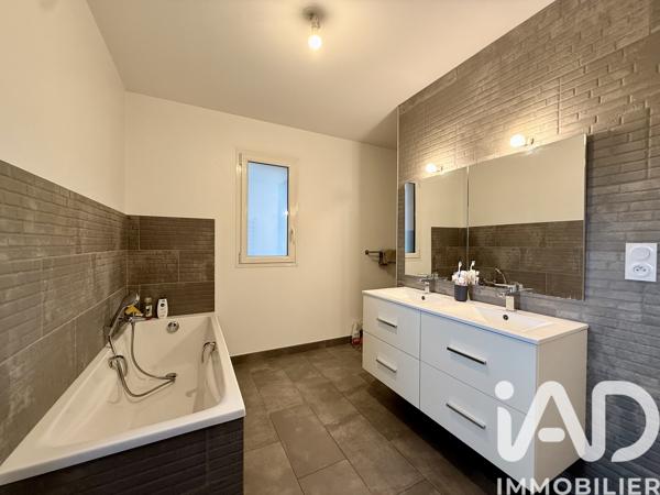 Maison à vendre 5 pièces 131 m² Saint-Planchers