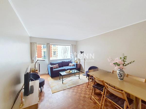 Appartement Paris 2 pièce(s) 52 m2 Paris 16, La Muette, Boulainvilliers, Passy, Traversant