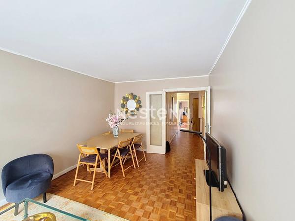 Appartement Paris 2 pièce(s) 52 m2 Paris 16, La Muette, Boulainvilliers, Passy, Traversant