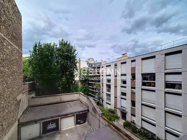 Appartement Paris 2 pièce(s) 52 m2 Paris 16, La Muette, Boulainvilliers, Passy, Traversant