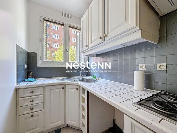 Appartement Paris 2 pièces avec balcon, calme, lumineux, proche commerces et métro Paris 17e