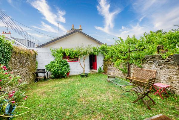 Nantes -Longchamp- Belle maison 6 pièces 130 m2,  
Nantes 44300