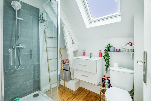 Nantes -Longchamp- Belle maison 6 pièces 130 m2,  
Nantes 44300