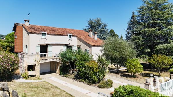 Maison à vendre 10 pièces 214 m² Puy-l'Évêque