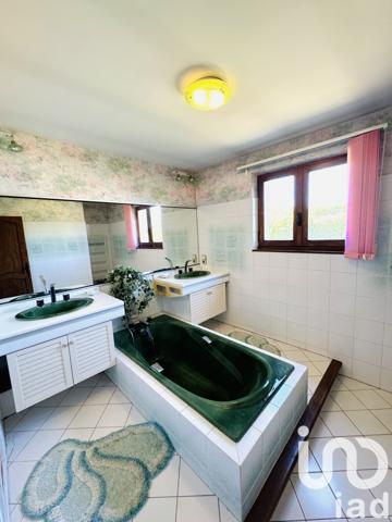 Maison à vendre 10 pièces 214 m² Puy-l'Évêque