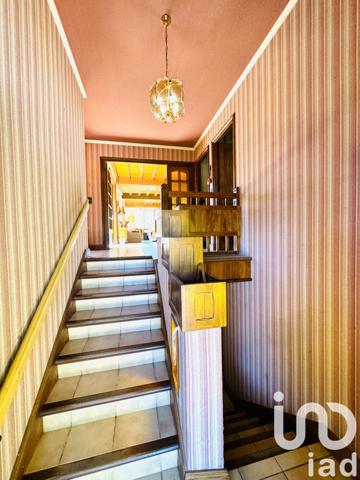 Maison à vendre 10 pièces 214 m² Puy-l'Évêque