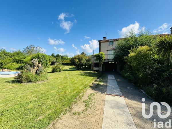Maison à vendre 10 pièces 214 m² Puy-l'Évêque