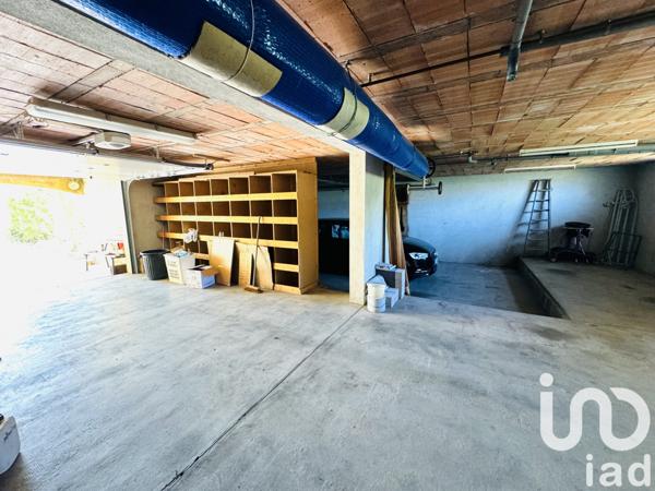 Maison à vendre 10 pièces 214 m² Puy-l'Évêque