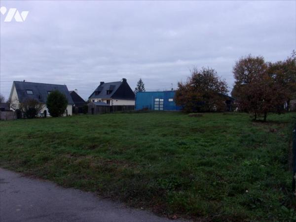 CARENTOIR CENTRE, terrain plat non-viabilisé de 525 m².