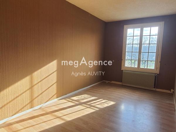 Maison à DOMERAT, 03410 - 6 pièces 127m²