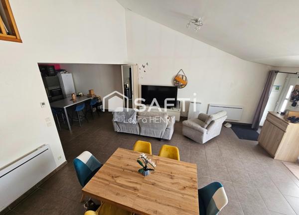 Appartement en duplex rénové de 3 chambres avec balcon et jardinet