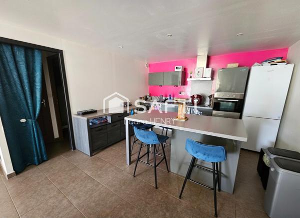 Appartement en duplex rénové de 3 chambres avec balcon et jardinet
