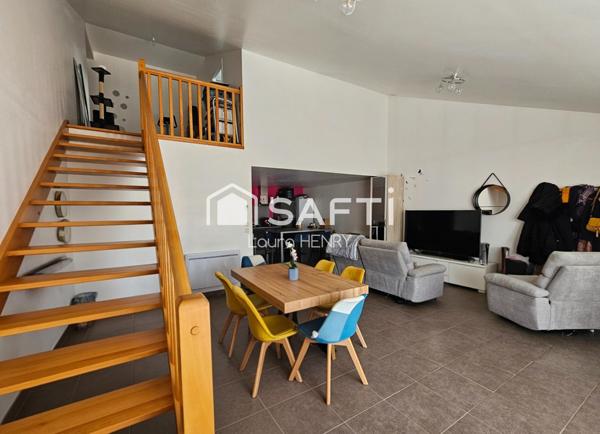 Appartement en duplex rénové de 3 chambres avec balcon et jardinet