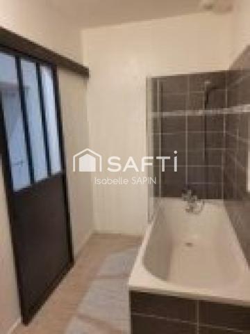 Jolie maison de ville rénovée avec goût, sur 2 niveaux