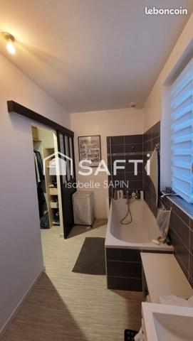 Jolie maison de ville rénovée avec goût, sur 2 niveaux