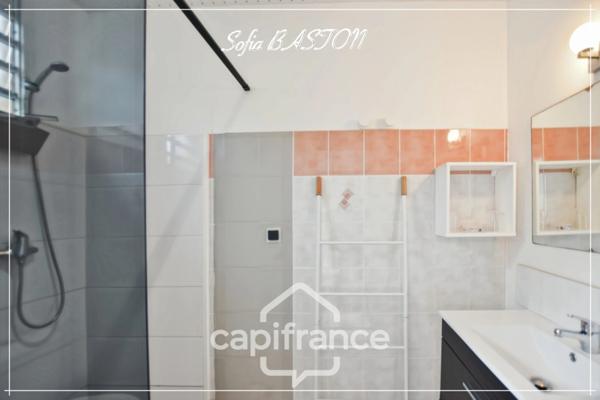 Les Trois-Îlets – Plage à pied - T3 de plain-pied - piscine – 83m2 au sol – Terrain 237m2 (972) - A vendre