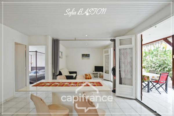 Les Trois-Îlets – Plage à pied - T3 de plain-pied - piscine – 83m2 au sol – Terrain 237m2 (972) - A vendre