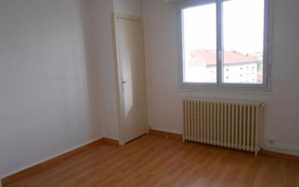 Appartement à louer    2 pièces • 65,45 m2 Montluçon