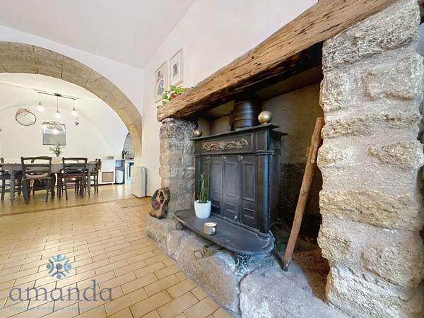 Charmante maison de village, 100m2 habitables, 3 chambres et un bureau