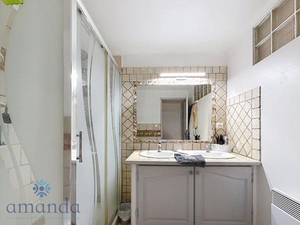 Charmante maison de village, 100m2 habitables, 3 chambres et un bureau