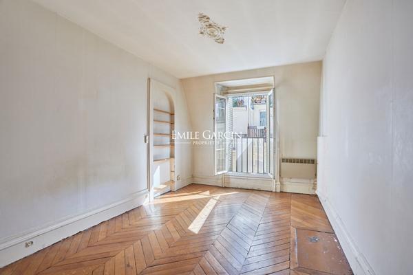A VENDRE - Appartement Paris - 75009 - Folies Bergères - Square Montholon - 2 pièces - 1 chambre - 48 m²