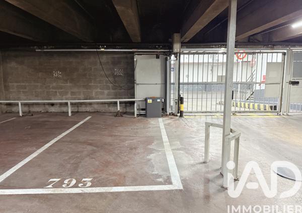 Parking à vendre 12 m² Paris 13