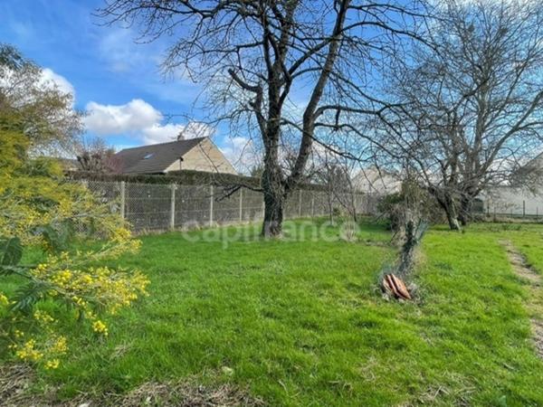 Terrain constructible de 450m2 à vendre OSNY (95)