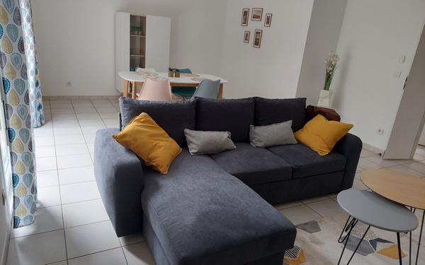 Appartement à louer    4 pièces •  Bruges