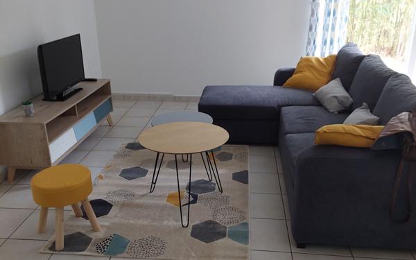 Appartement à louer    4 pièces •  Bruges