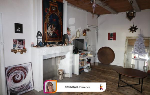 Coeur St Félicien maison avec jardinet terrasse caves et garage