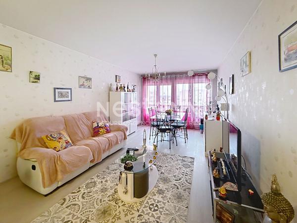 Appartement 3 Pièces en étage élevé avec balcons et parking - 69500 BRON