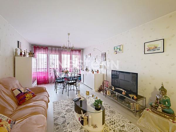 Appartement 3 Pièces en étage élevé avec balcons et parking - 69500 BRON