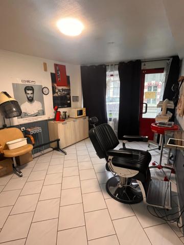 Salon de coiffure à vendre proche de LE MELE SUR SARTHE (61)
