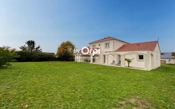 Maison à vendre    6 pièces • 166 m2 Saint-Victor