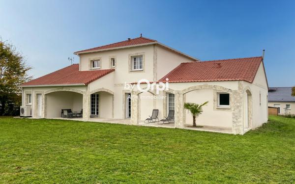 Maison à vendre    6 pièces • 166 m2 Saint-Victor