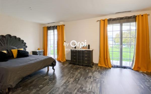 Maison à vendre    6 pièces • 166 m2 Saint-Victor